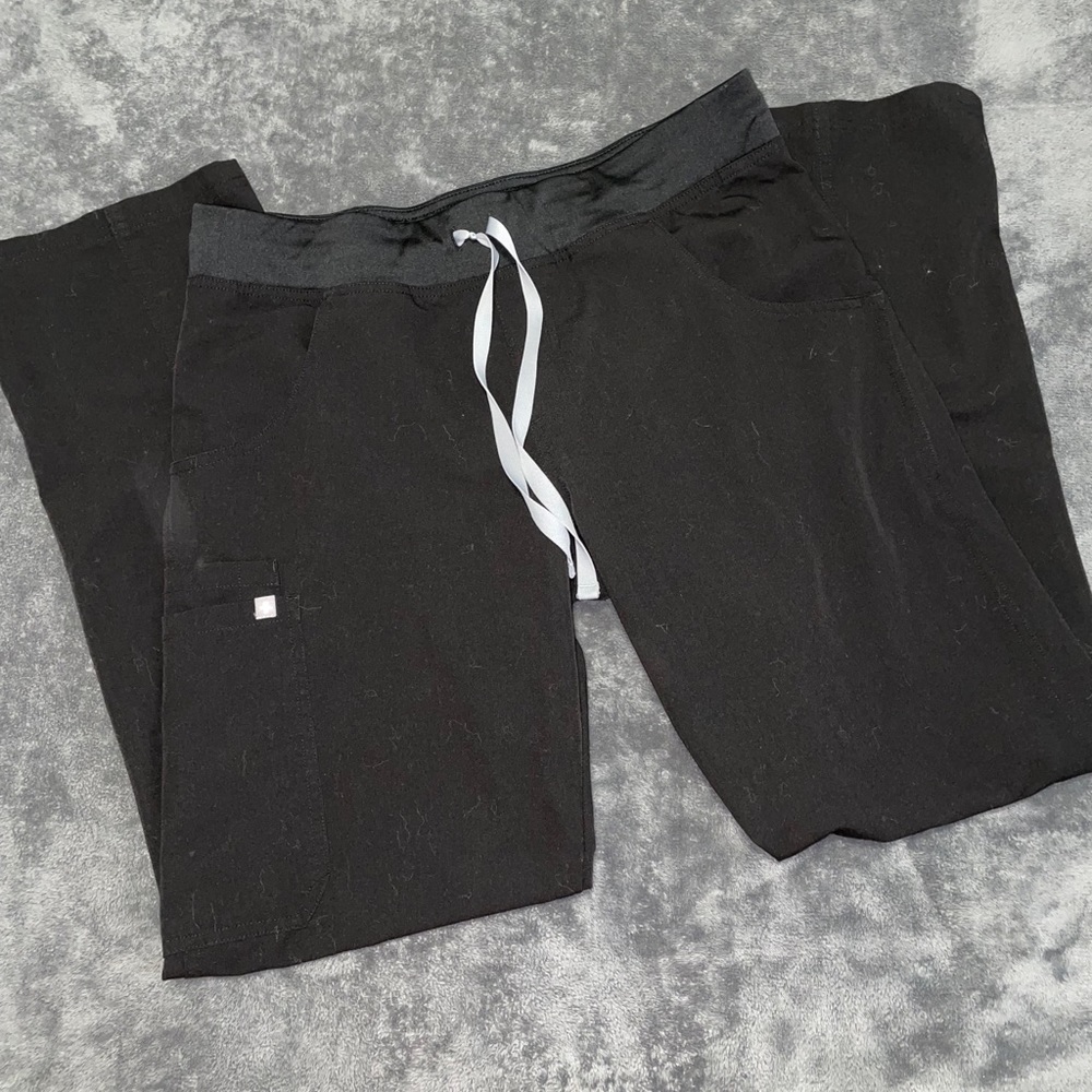 FIGS black scrubs technical collection, women’s M Kade scrub pants